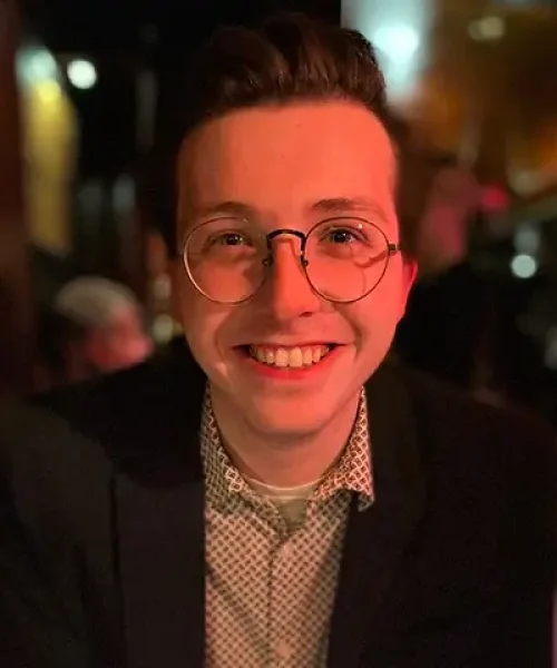 employee photo